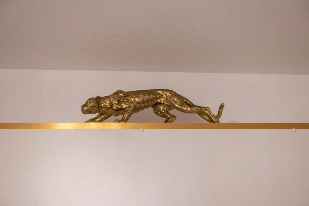 Fashion Apartment Gold Bologna With Jacuzzi & Car Garage Exterior foto